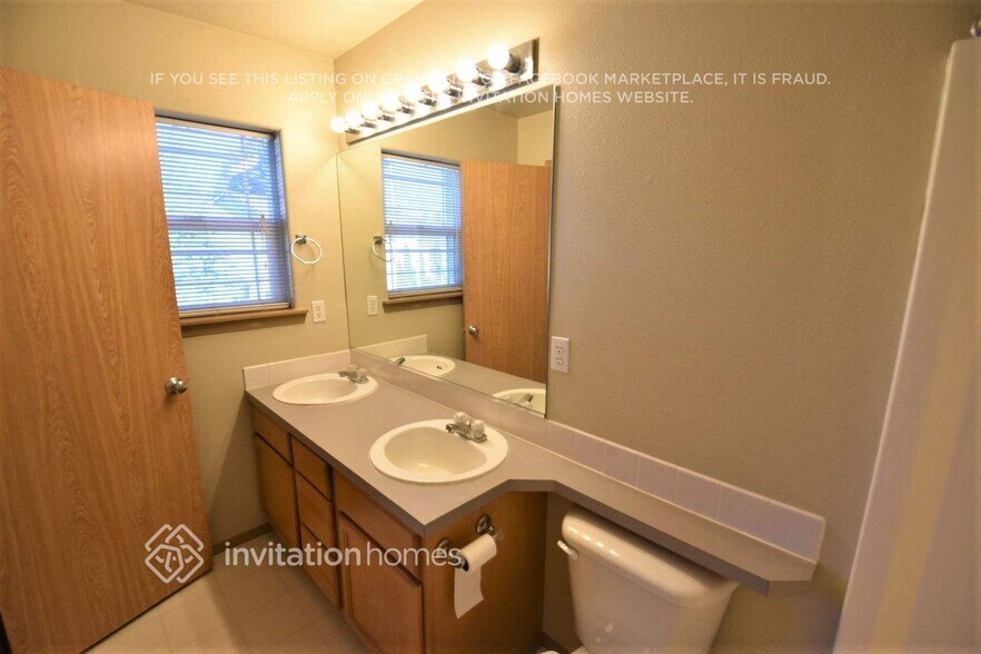 Building Photo - 16026 89th Ave E