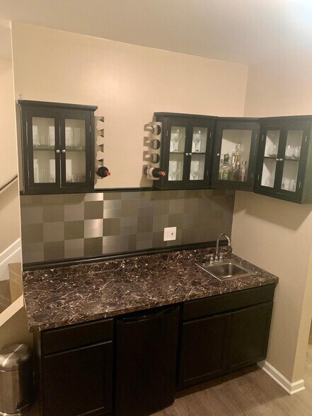 Wet Bar- Basement - 1624 Caswell Pkwy