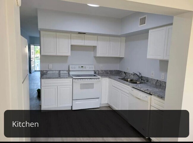 Kitchen - 2429 Ecuadorian Way