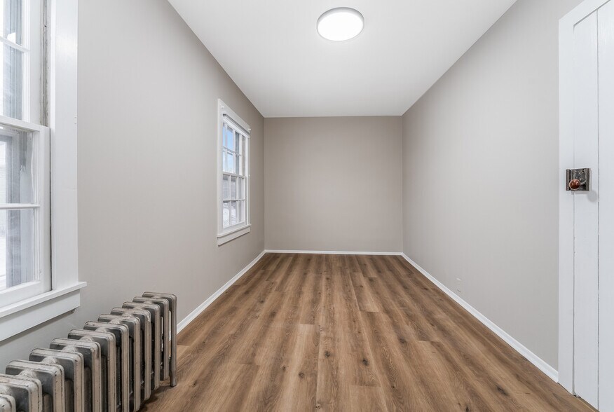 Building Photo - 22 Park Ave