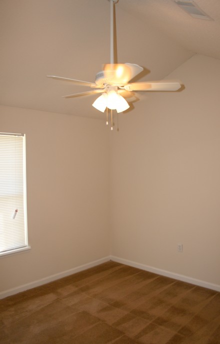 Building Photo - Lakeside Townhomes