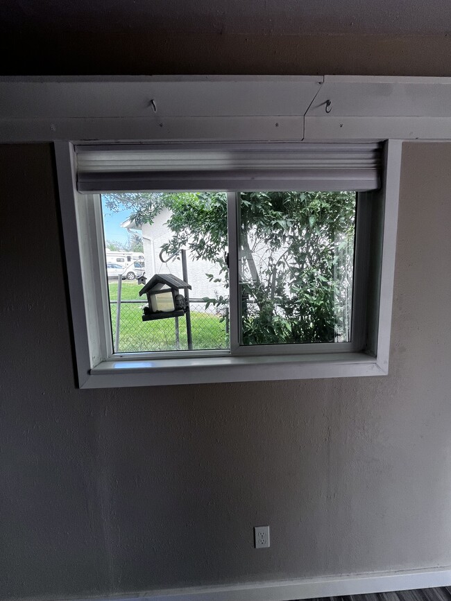 Building Photo - 2018 King Ct