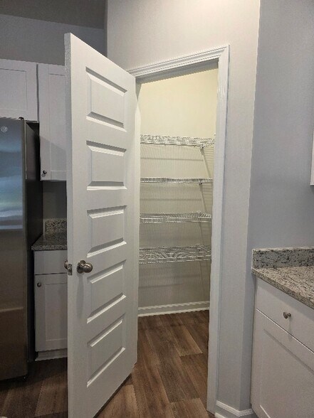 Building Photo - 1752 Hunting Harris Ct SW