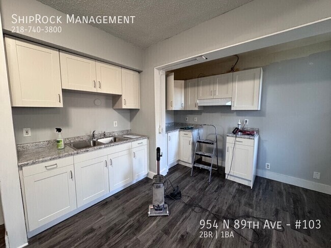 Building Photo - 954 89th Ave W