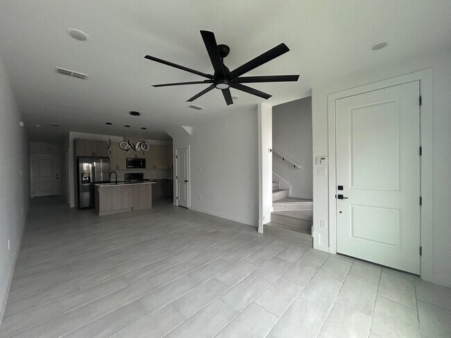 Building Photo - 8218 Casa Verde Rd