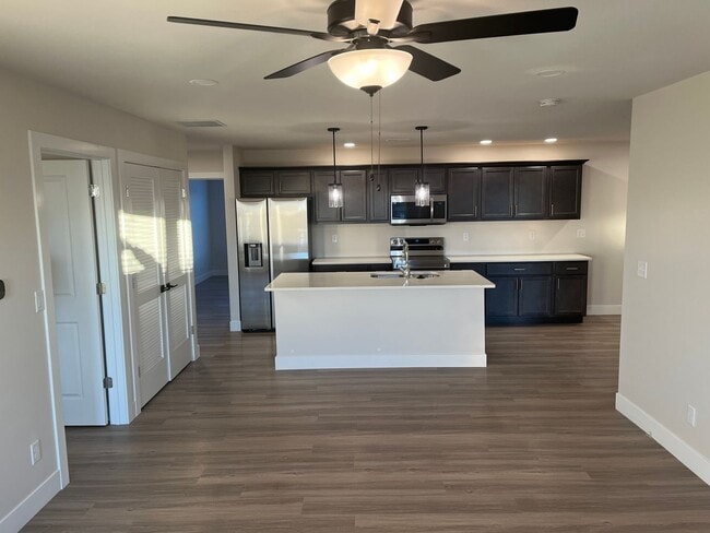 Building Photo - Reserve Mahomet 3br/3ba Townhome