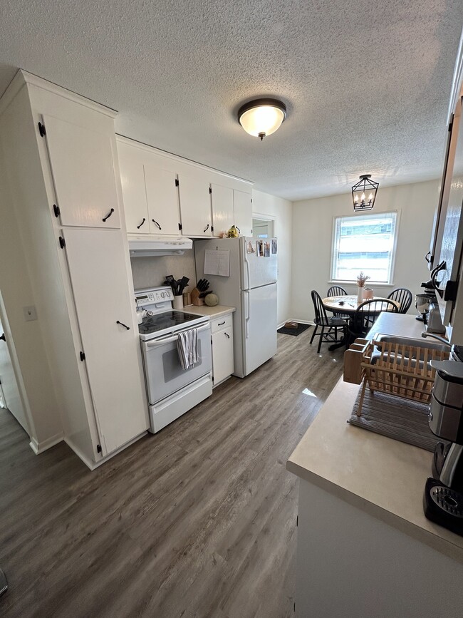 Kitchen - Upstairs - 3827 Johnson St NE