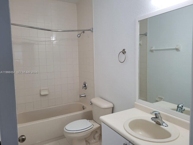 Building Photo - 1543 SE 25th St