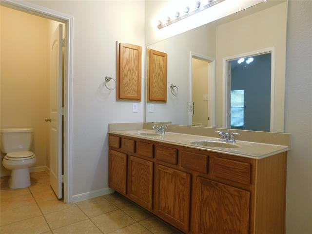 Building Photo - 717 Partridge Dr