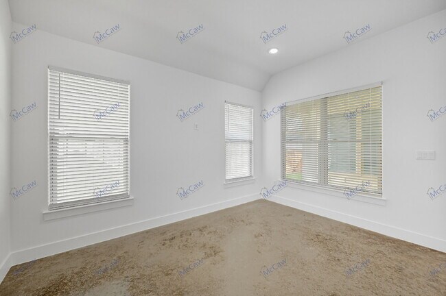 Building Photo - 102 Cardinal Wds