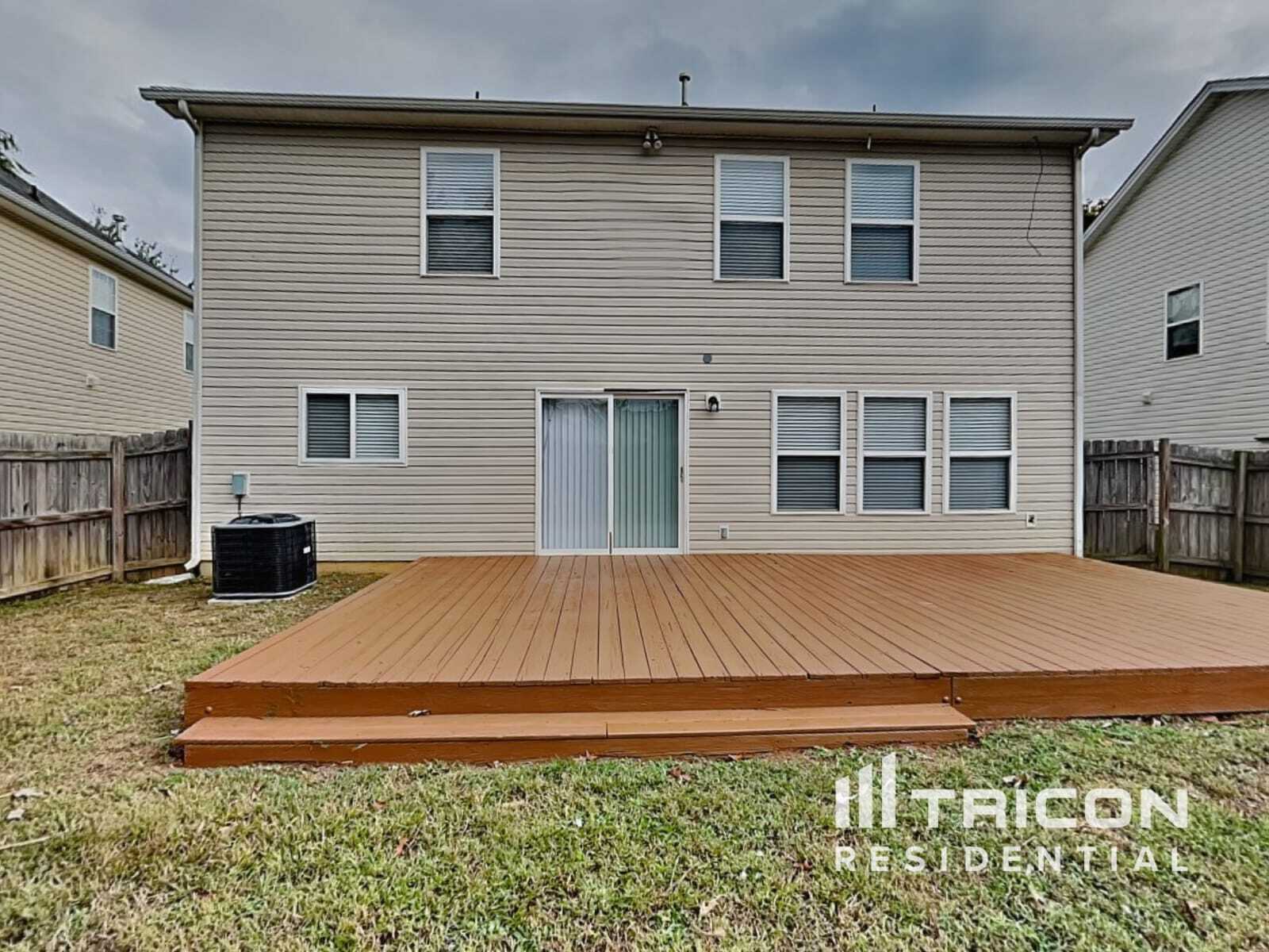 Building Photo - 305 Lameshur Ln