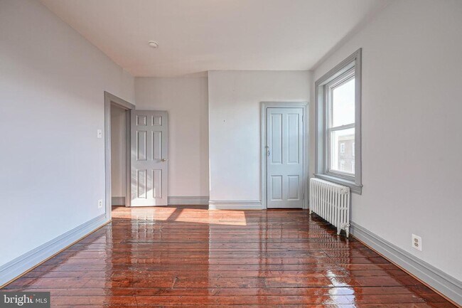 Building Photo - 1525 Tasker St