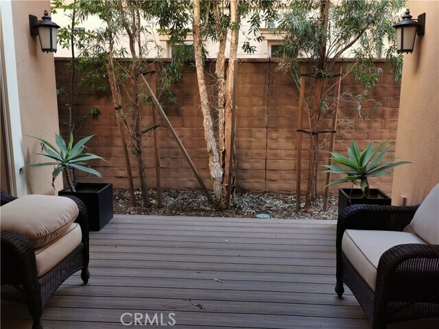 Building Photo - 16 Branding Iron