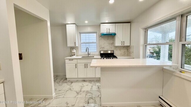 Building Photo - 140 Sand St