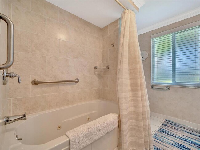 Building Photo - 10432 Sandpiper Rd W