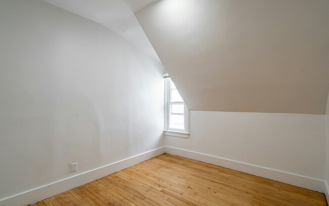 Building Photo - 2955 N 17th St