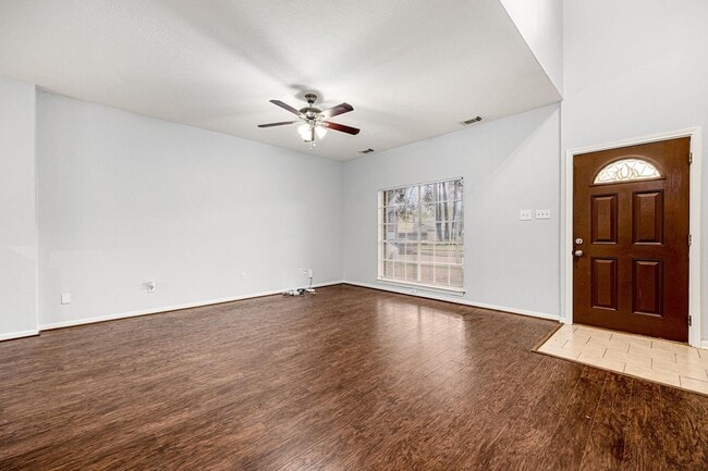 Building Photo - 15614 Hatfield Hollow Dr