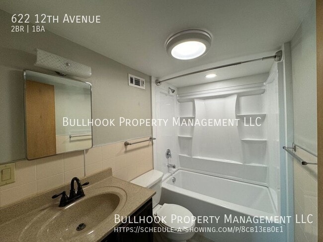 Building Photo - 622 12th Ave