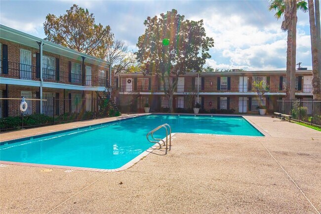 Building Photo - 6305 Westward St