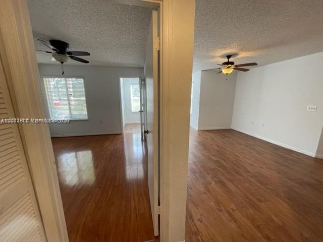 Building Photo - 565 Vista Isles Dr