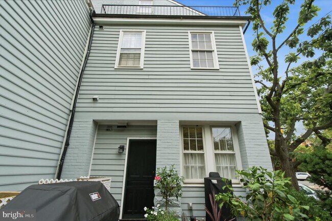Building Photo - 520 Prince St