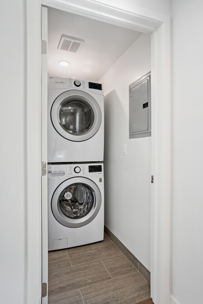 Washer and Dryer - 2120 N Beachwood Dr