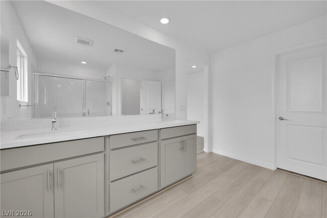 Building Photo - 5925 Obsidian Sky Ave