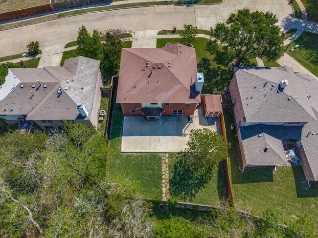 Building Photo - 8605 Treasure Cove