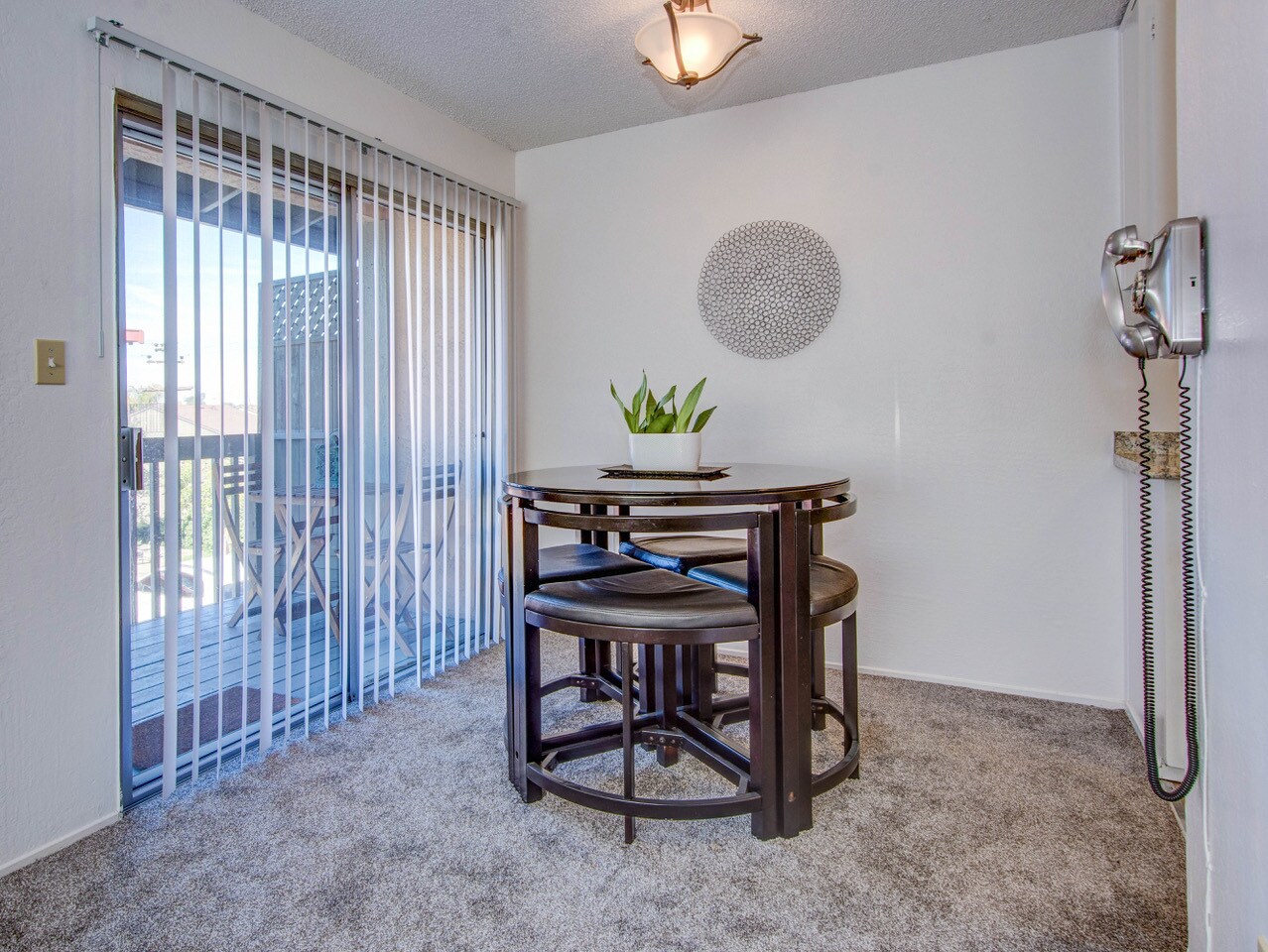 Building Photo - 1532 Valle Vista Ave