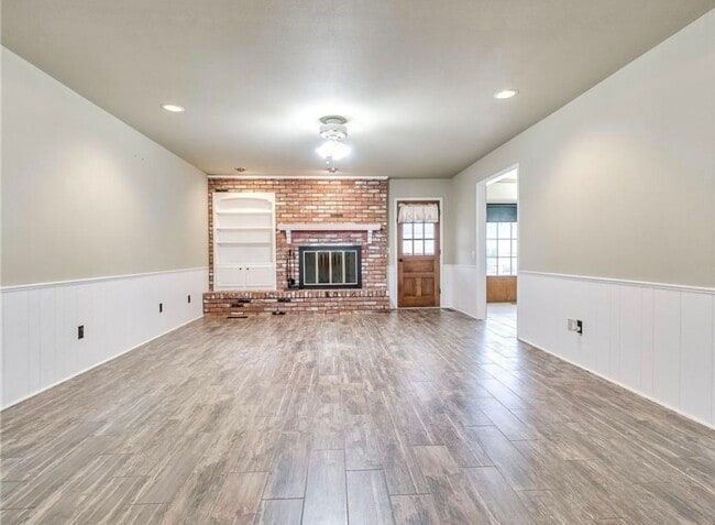 Building Photo - Spacious 4-Bedroom / 3-Bathroom Home in a Prime NW OKC Location!