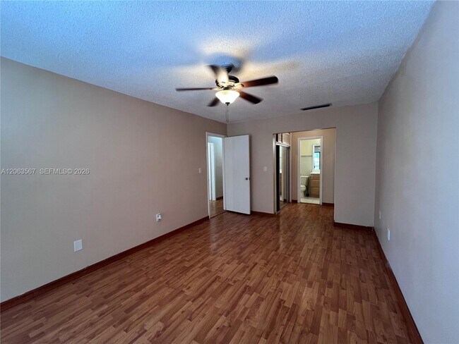 Building Photo - 2750 N 34th Ave