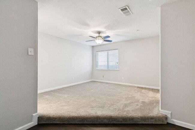 Building Photo - 3324 Claymore Dr