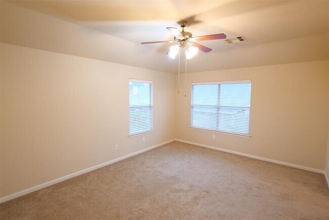 Building Photo - 26427 Longview Creek Dr