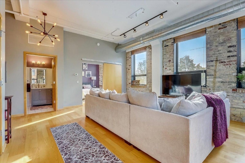 Building Photo - 1701 NE Madison St