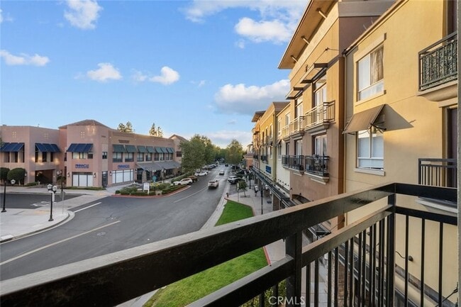 Building Photo - 24505 Town Center Dr