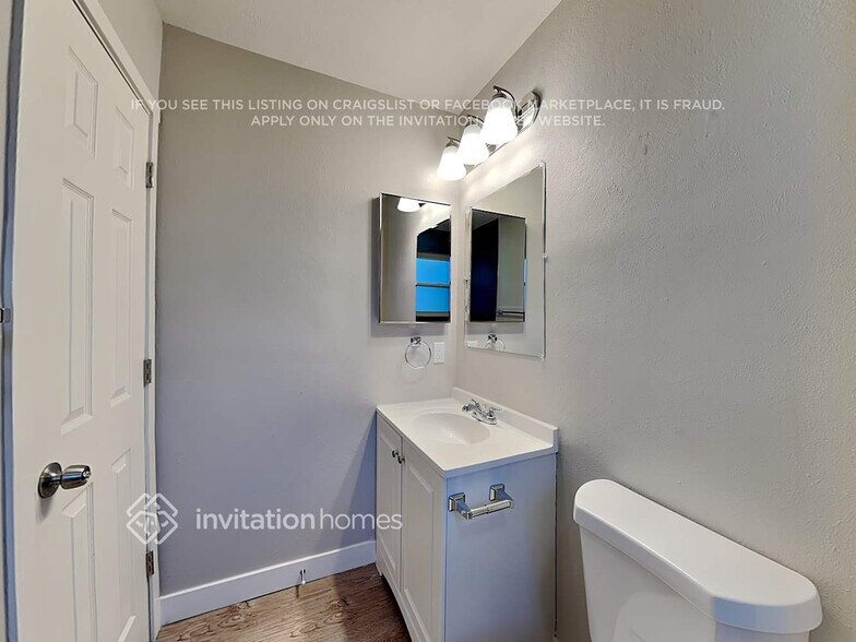 Building Photo - 3714 S Pitkin Cir