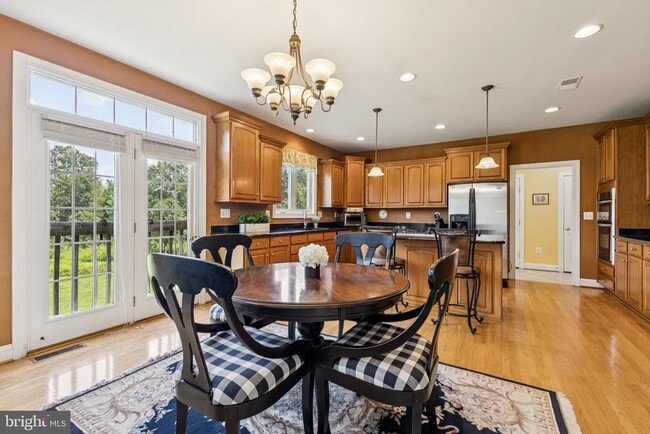 Building Photo - 26368 Strathaven Ct