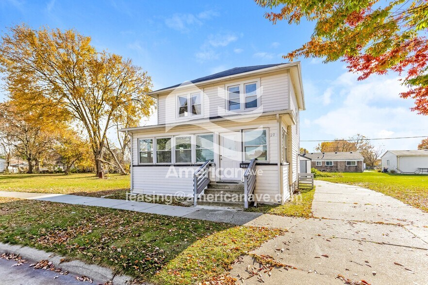 Building Photo - 208 N Walnut St