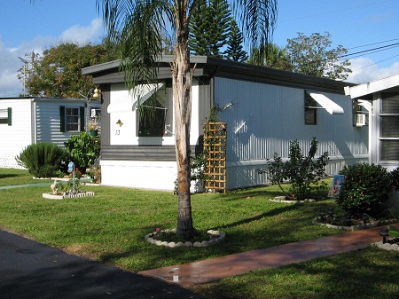 Building Photo - Tradewinds Mobile Estates