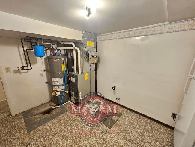 Building Photo - Spacious 5 Bd 3 Ba Home Cottonwood Heights