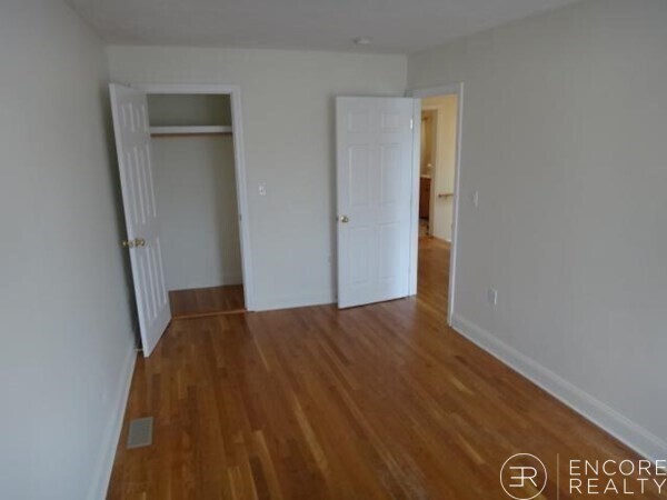 Building Photo - 147 Marcella St
