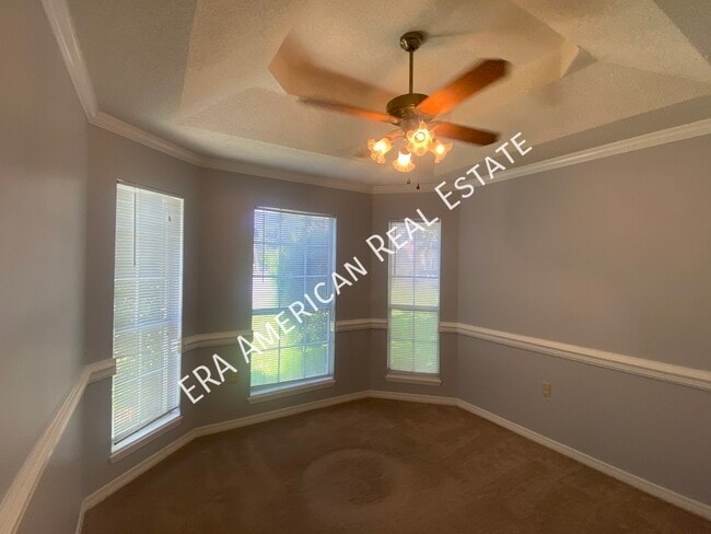 Building Photo - 19 Winfield Way