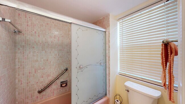 Building Photo - 5540 Tamberlane Cir