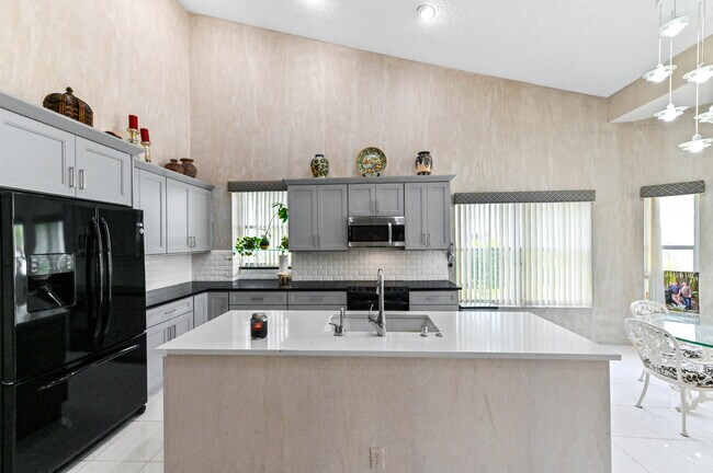 Building Photo - 8319 Horseshoe Bay Rd