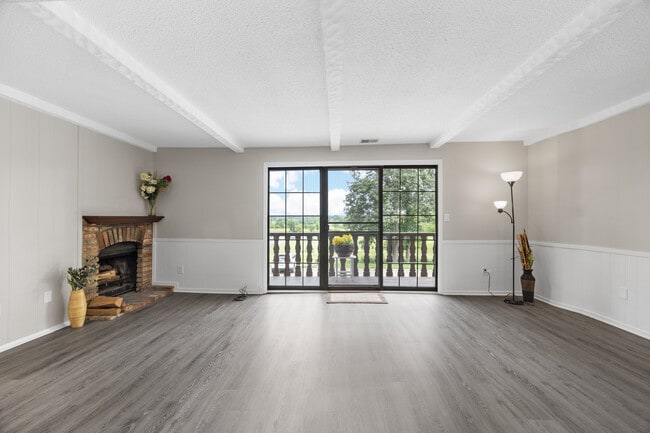 Building Photo - 1512 1st Ave