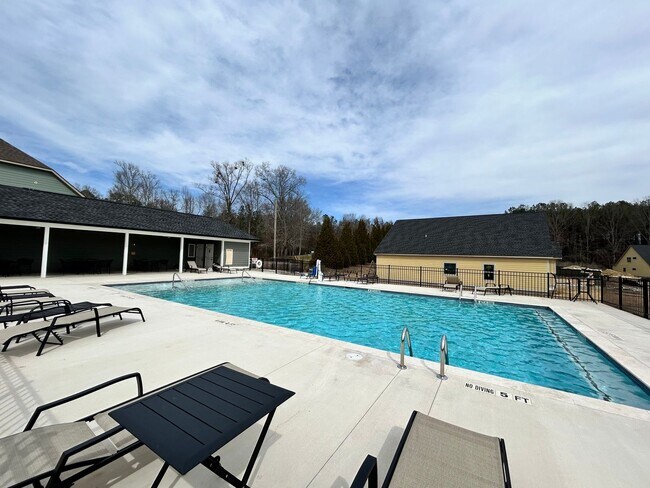 Building Photo - Beautiful New Build 4 Bed, 2.5 Bath, 2 Car Garage - Community Pool & Walking Trail!