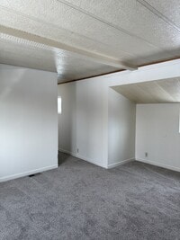 Building Photo - 1309 N Pioneer Peak Dr