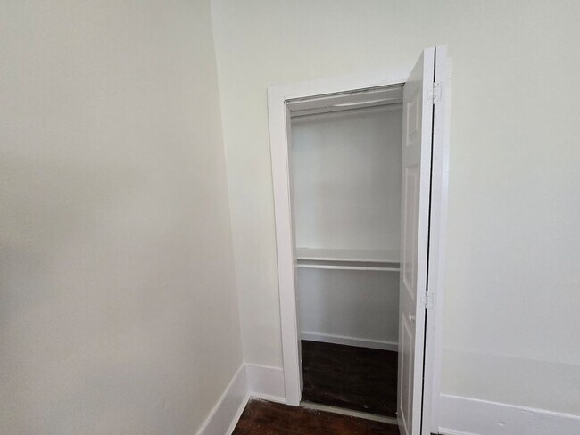 Building Photo - 1228 Virginia Blvd