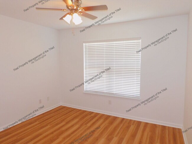 Building Photo - 7 Meadowood Glen Way