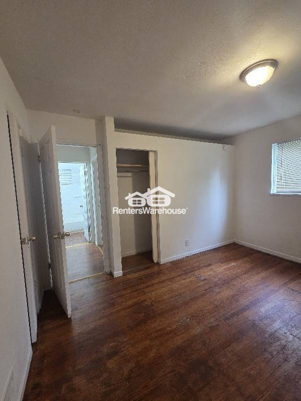 Building Photo - 10732 Spring Garden Dr